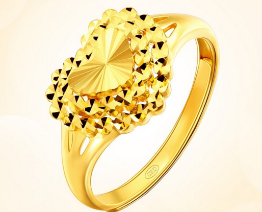 黄金戒指钻戒黄金手镯一起带戴上是不是有点俗气