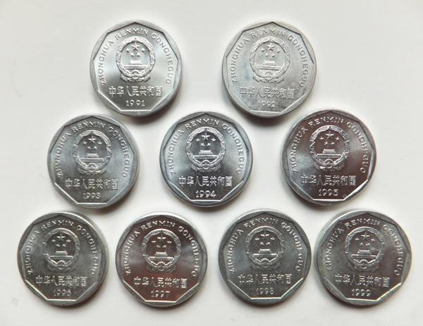 2000年菊花1元硬币值多少钱?