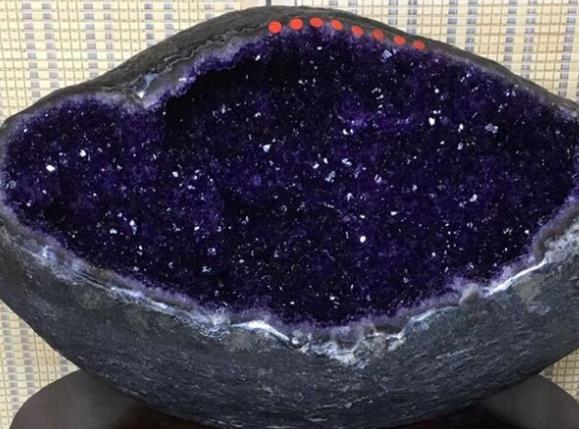 紫水晶原石多少钱一克(为什么便宜)?
