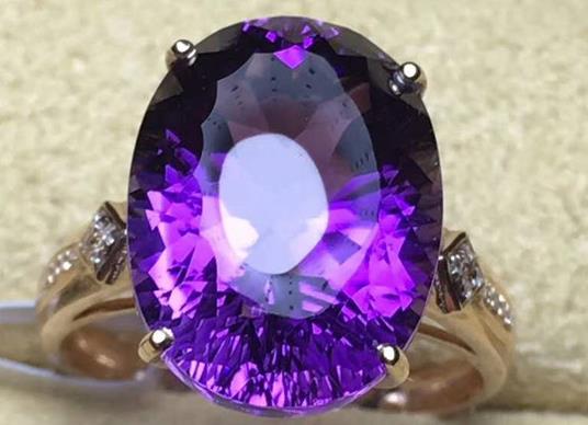 紫水晶为什么不能沾水？
