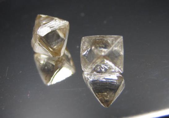 金刚石是不是钻石的原料?